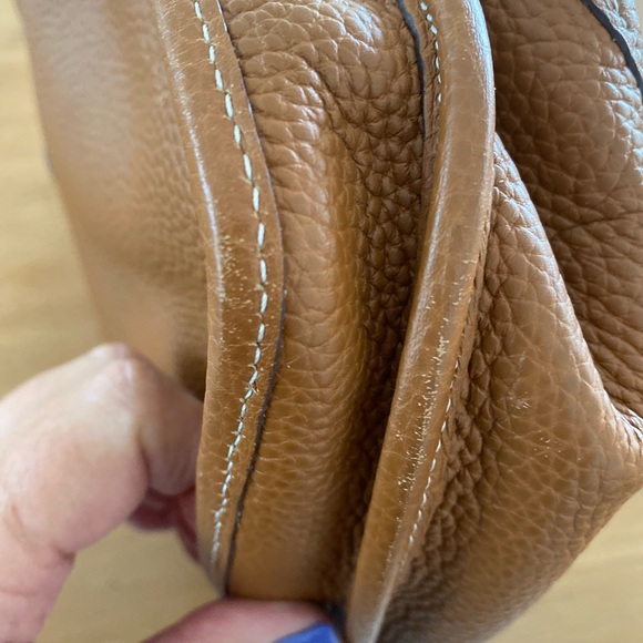 Camel colored Leather Women’s crossbody Bag - Picture 6 of 15